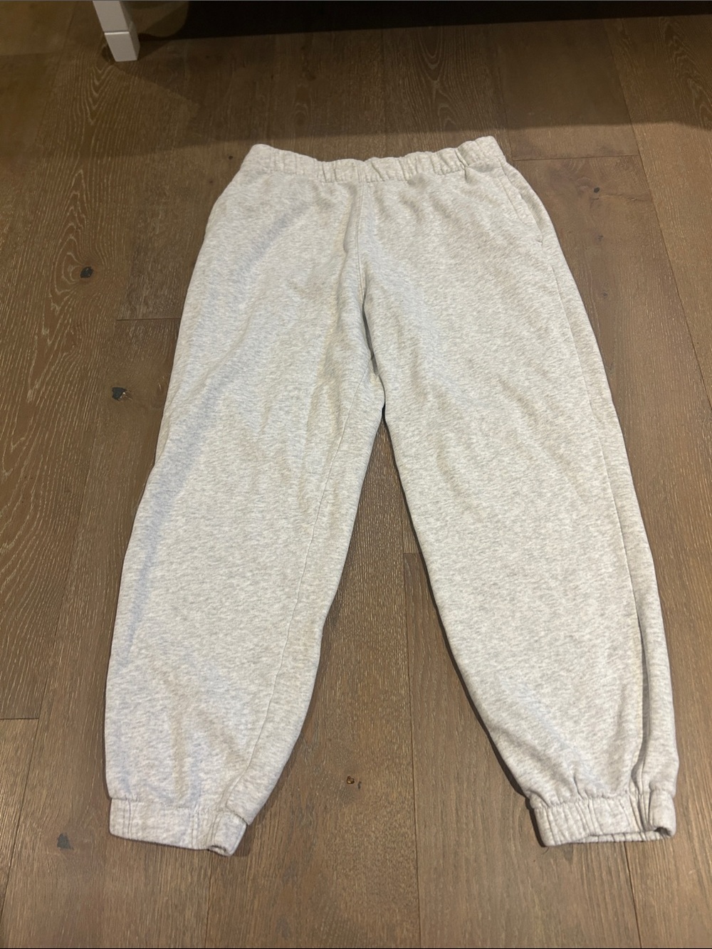 Hollister Heather Gray Cropped Sweatpants